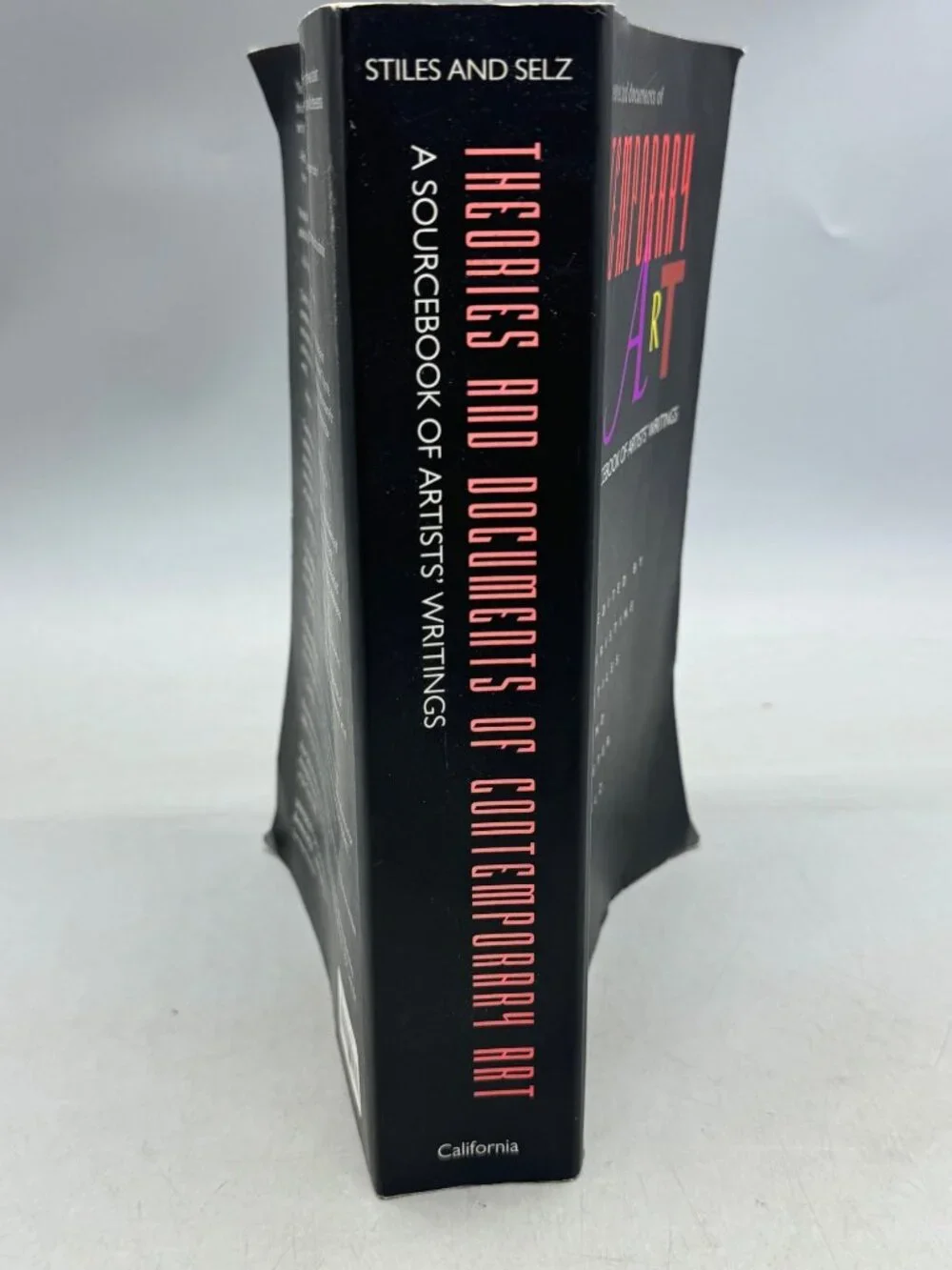 Living While Black & Theories And Documents Of Contemporary Art Books 1996 Engli